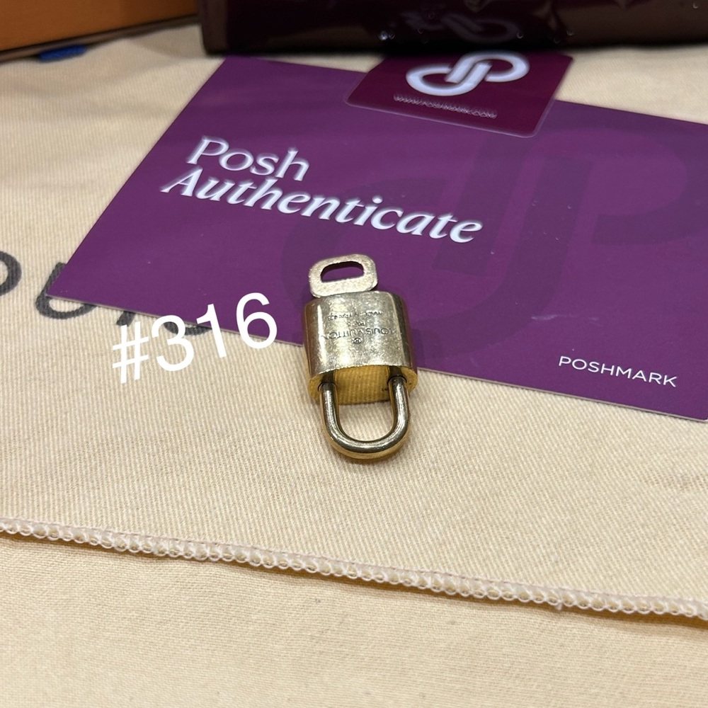 #300 Series Louis Vuitton Authenticated Brass Padlock Sets - Picture 6 of 13